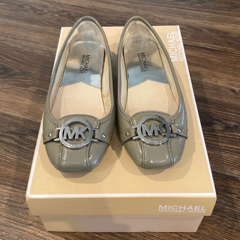 COPY - EUC Women’s Michael Kors Flats